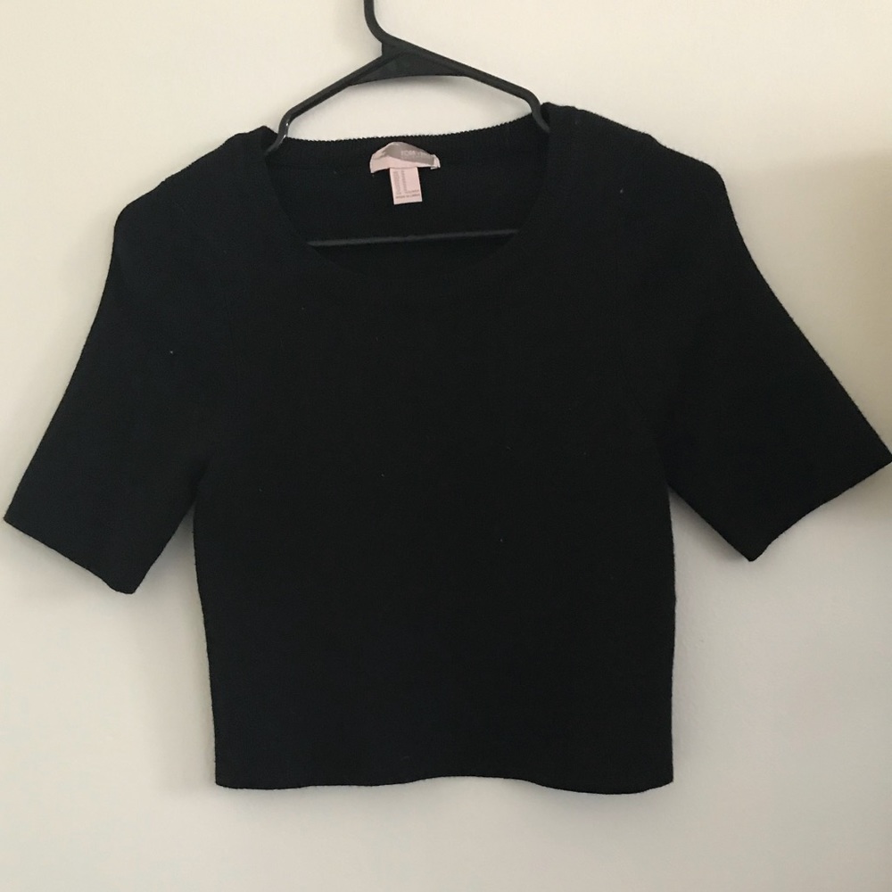 Black crop top